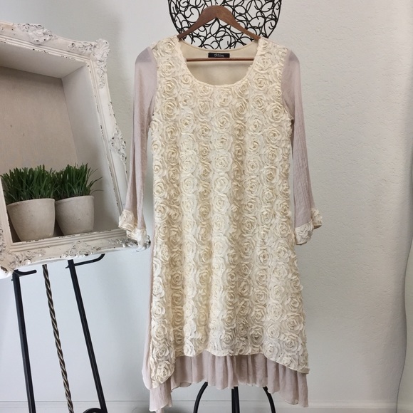 Modcloth Dresses & Skirts - Gorgeous cream rosette dress. Adorn 🎉